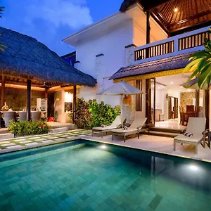 Coconuts Balangan Beach Villa